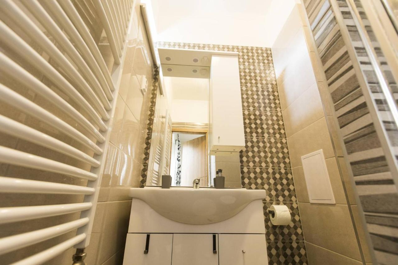 Apartamento Aqua Stellar Szeged Exterior foto