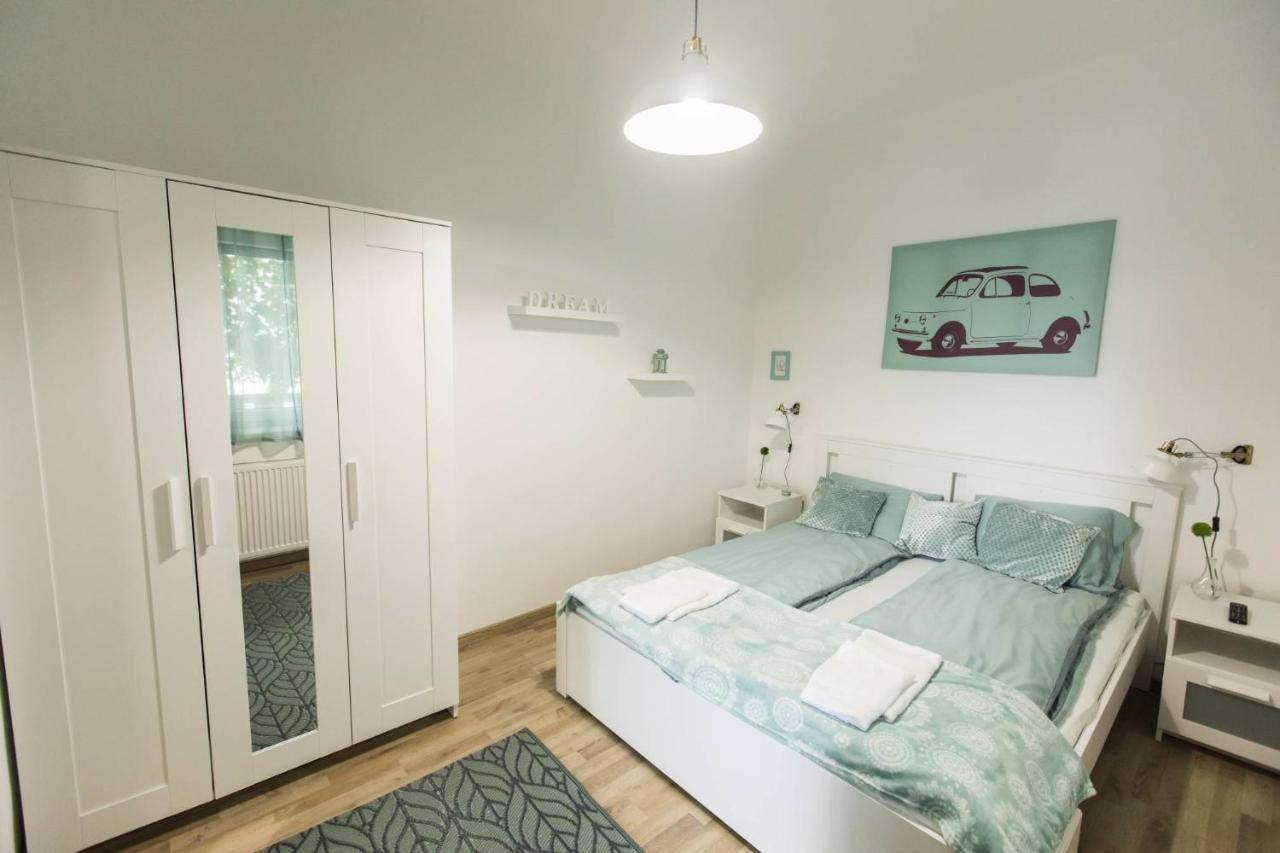 Apartamento Aqua Stellar Szeged Exterior foto